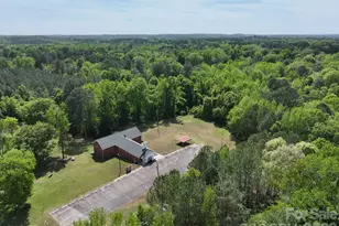 145 W Burnsville St, Wadesboro, NC 28170 - Photo 13