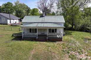 145 W Burnsville St, Wadesboro, NC 28170 - Photo 1