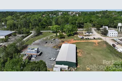 145 W Burnsville Street, Wadesboro, NC 28170 - Photo 15