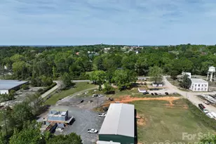 145 W Burnsville St, Wadesboro, NC 28170 - Photo 15