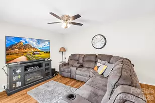 7407 Mystic Ln, Charlotte, NC 28227 - Photo 3