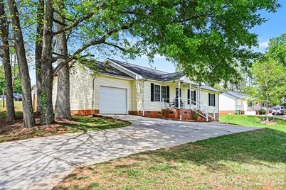 353 Woodlawn Avenue, Mount Holly, NC 28120 - Photo 3