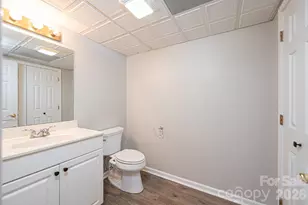 4726 Crystal Falls Ave, Hickory, NC 28601 - Photo 35