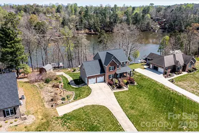 4726 Crystal Falls Avenue, Hickory, NC 28601 - Photo 3