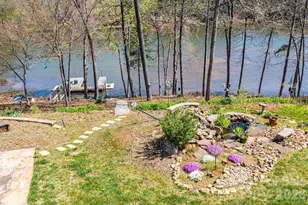 4726 Crystal Falls Ave, Hickory, NC 28601 - Photo 5