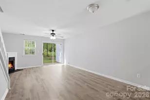 6856 Cypress Tree Ln, Charlotte, NC 28215 - Photo 7