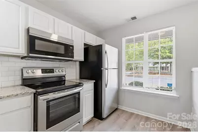 6856 Cypress Tree Lane, Charlotte, NC 28215 - Photo 13