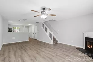 6856 Cypress Tree Ln, Charlotte, NC 28215 - Photo 9