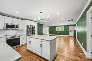 3001 Tuckaseegee Rd, Charlotte, NC 28208 - Photo 9