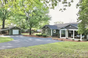 2712 Jutty Point Rd, Liberty Hill, SC 29074 - Photo 3