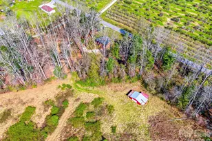 984 Pace Rd, Hendersonville, NC 28792 - Photo 7