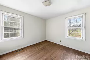 984 Pace Rd, Hendersonville, NC 28792 - Photo 29