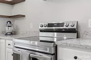 7516 Thorncliff Dr, Charlotte, NC 28210 - Photo 19