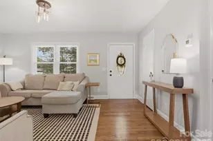 7516 Thorncliff Dr, Charlotte, NC 28210 - Photo 3