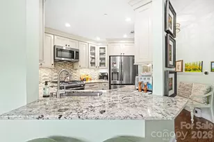401 N Church St, Charlotte, NC 28202 - Photo 11