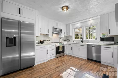 304 Garrou Avenue SE, Valdese, NC 28690 - Photo 9