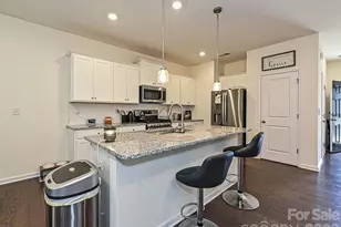 348 Abington St, Matthews, NC 28104 - Photo 7