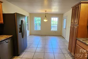 200 Park Pl, Morganton, NC 28655 - Photo 7