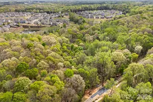 10601 Wildlife Rd, Charlotte, NC 28278 - Photo 19