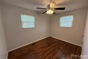 910 Edgemont Ave, Belmont, NC 28012 - Photo 9