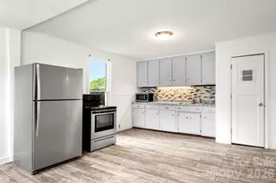 513 Grier St, Lincolnton, NC 28092 - Photo 11