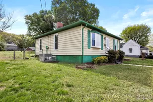 513 Grier St, Lincolnton, NC 28092 - Photo 3