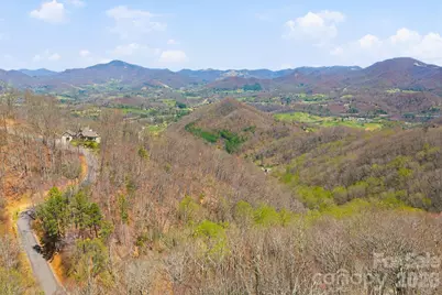 000 Signature Row Boulevard #10, Waynesville, NC 28785 - Photo 7