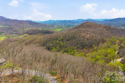 000 Signature Row Boulevard #10, Waynesville, NC 28785 - Photo 5