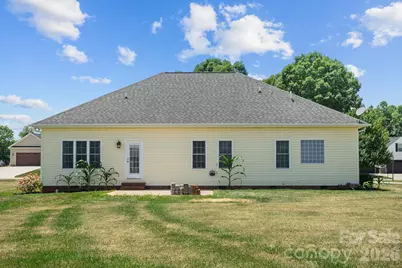 104 Castle Pines Lane, Statesville, NC 28625 - Photo 7