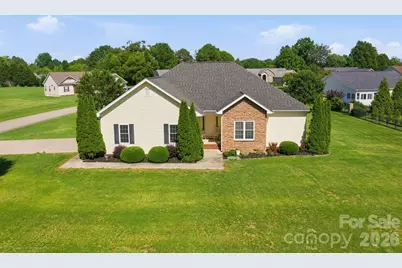 104 Castle Pines Lane, Statesville, NC 28625 - Photo 3