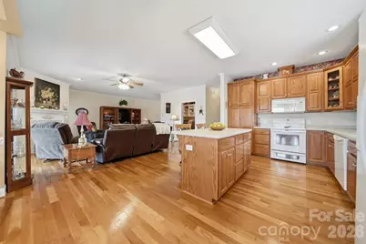 416 Huntington Woods Street N, Lenoir, NC 28645 - Photo 7