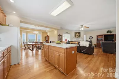 416 Huntington Woods Street N, Lenoir, NC 28645 - Photo 11