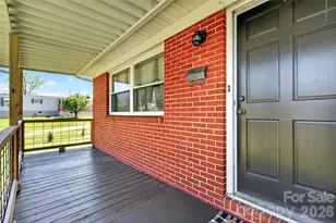 85 Bostic St, Marion, NC 28752 - Photo 5