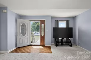 101 Erin Ln, Thomasville, NC 27360 - Photo 3