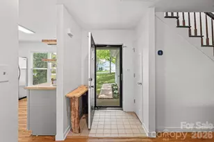 10203 Rockwood Rd, Charlotte, NC 28215 - Photo 3