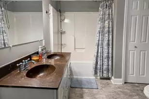 25 Eastwind Ln, Candler, NC 28715 - Photo 9