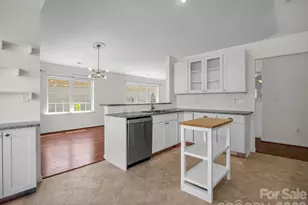 23 Tutor Ln, Brevard, NC 28712 - Photo 9