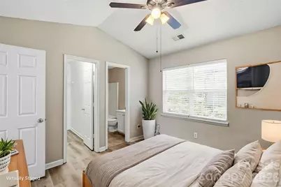 10142 Forest Landing Drive, Charlotte, NC 28213 - Photo 9