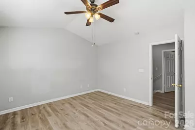 10142 Forest Landing Drive, Charlotte, NC 28213 - Photo 23