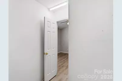 10142 Forest Landing Drive, Charlotte, NC 28213 - Photo 21