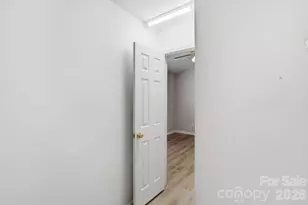 10142 Forest Landing Dr, Charlotte, NC 28213 - Photo 21