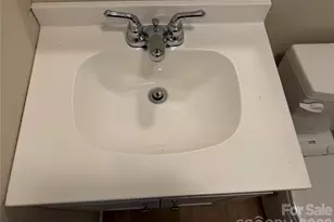 273 McMillan Dr, Hendersonville, NC 28792 - Photo 9