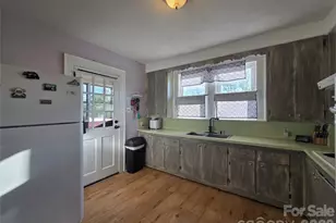 4207 Section House Rd, Hickory, NC 28601 - Photo 11