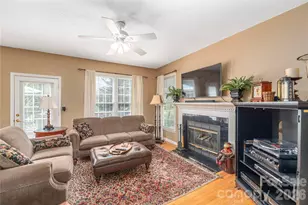 42 Cranberry Bog Ct, Fletcher, NC 28732 - Photo 9