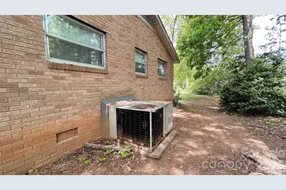 3520 Winslow Drive #1 & 2, Charlotte, NC 28269 - Photo 7