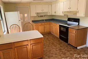 465 Bee Tree Rd, Swannanoa, NC 28778 - Photo 3