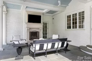 1930 Queens Rd W, Charlotte, NC 28207 - Photo 25