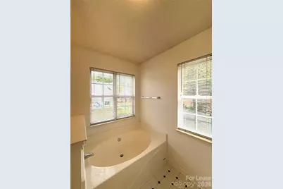 10218 Ridgewell Court, Charlotte, NC 28215 - Photo 15