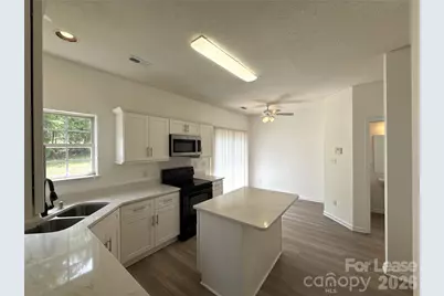 10218 Ridgewell Court, Charlotte, NC 28215 - Photo 5