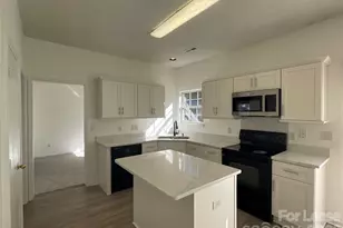 10218 Ridgewell Ct, Charlotte, NC 28215 - Photo 5